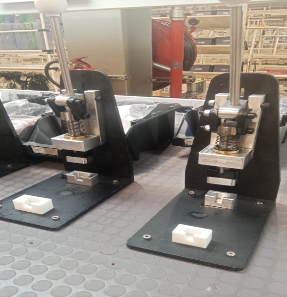Presse-bouchons manuelle